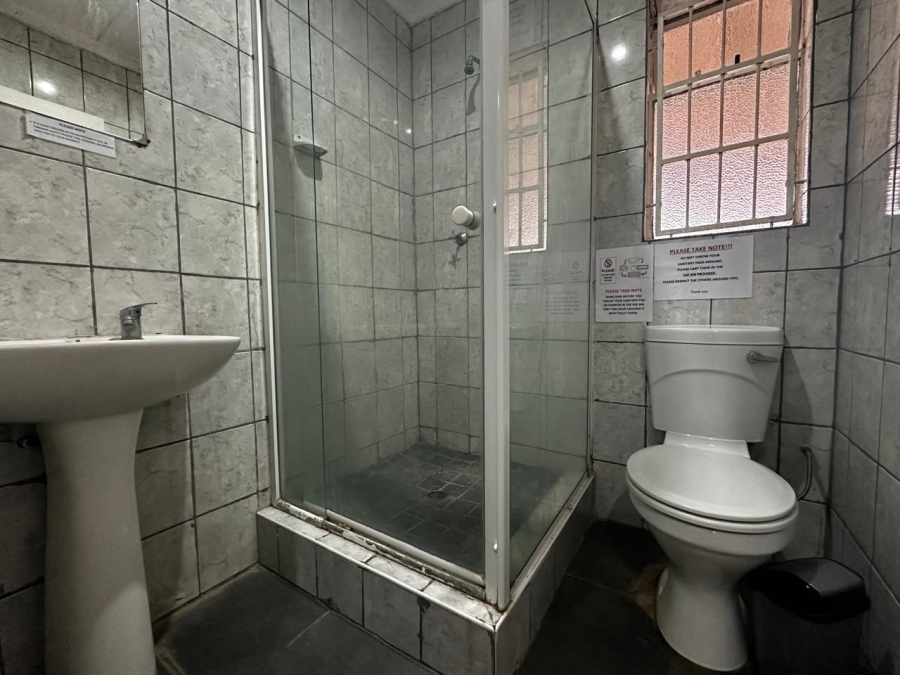 9 Bedroom Property for Sale in Brandwag Free State